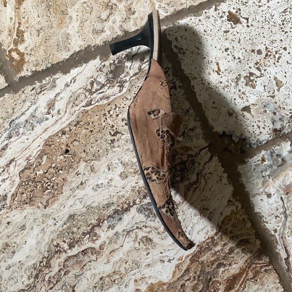 Omari Mule Heels sz 9 Beige leather 90s vintage slip on pointy toe - Picture 2 of 4